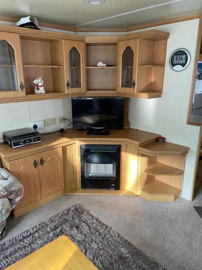 Caravan At Charleston House *